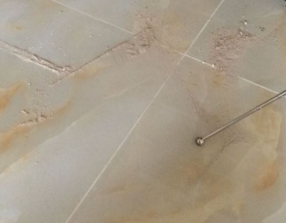 阿瓦提瓷砖空鼓维修公司分享粘合剂选择不当在瓷砖铺贴过程中可能导致以下问题