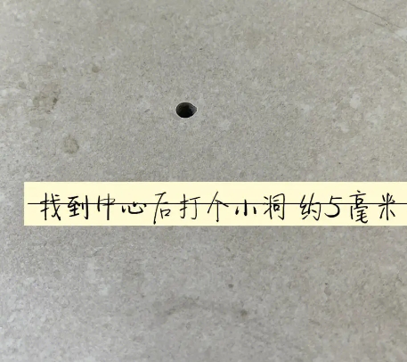 阿瓦提瓷砖空鼓维修公司专业解答在瓷砖铺贴过程中，如果砂料搅拌不均匀，将会带来以下问题